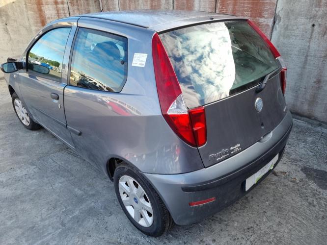 Image Porte avant droit - FIAT PUNTO 2