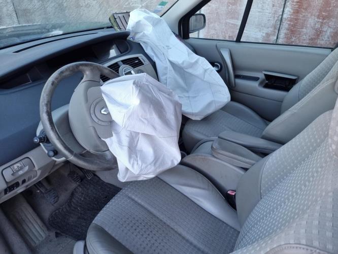 Image Pare choc arriere - RENAULT GRAND SCENIC 2