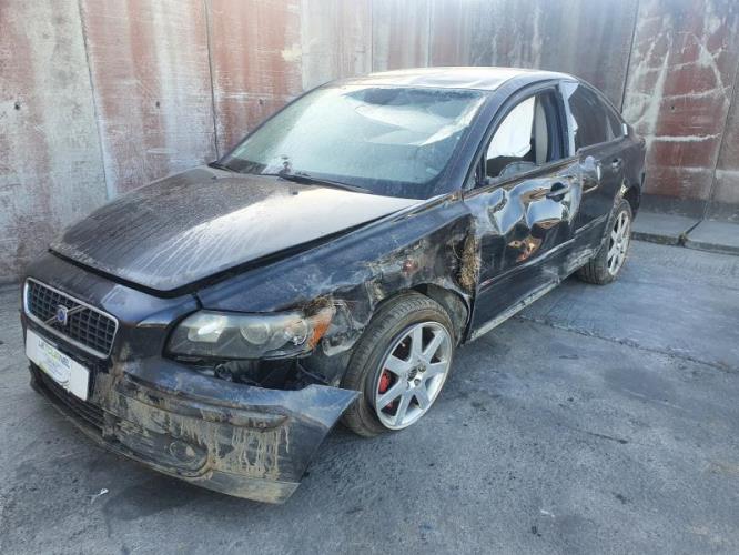 Image Traverse inferieure - VOLVO S 40 2