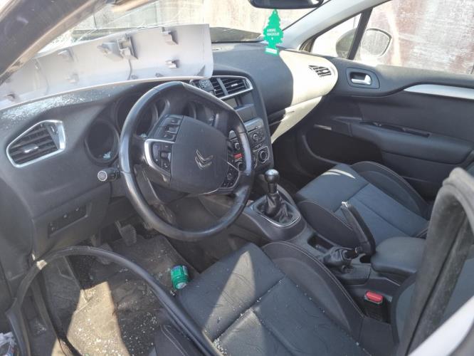 Image Facade autoradio - CITROEN C4 2