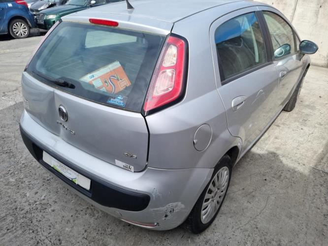 Image Retroviseur droit - FIAT PUNTO EVO 3
