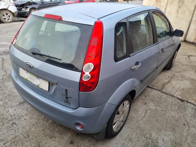Image Feu arriere principal gauche (feux) - FORD FIESTA 5