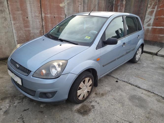 Image Feu arriere principal gauche (feux) - FORD FIESTA 5