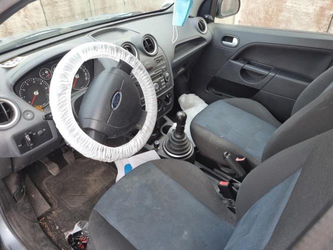 Image Feu arriere principal gauche (feux) - FORD FIESTA 5