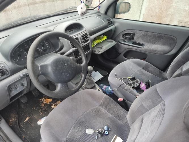 Image Pare choc arriere - RENAULT CLIO 2