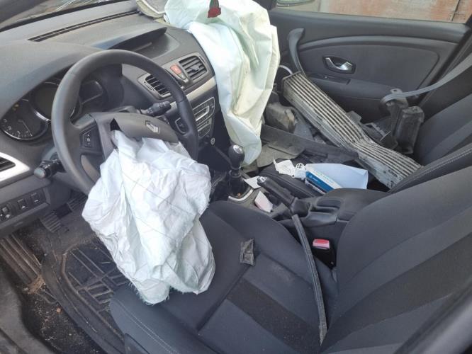 Image Feu arriere secondaire gauche (feux) - RENAULT MEGANE 3