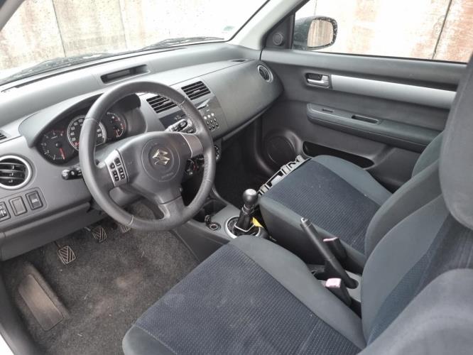 Image Feu arriere principal gauche (feux) - SUZUKI SWIFT 3