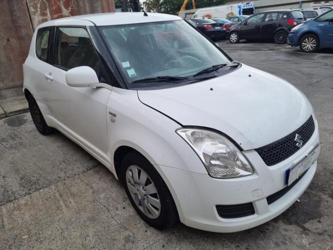 Image Feu arriere principal gauche (feux) - SUZUKI SWIFT 3