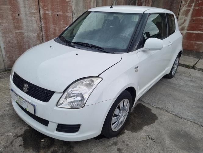 Image Feu arriere principal gauche (feux) - SUZUKI SWIFT 3