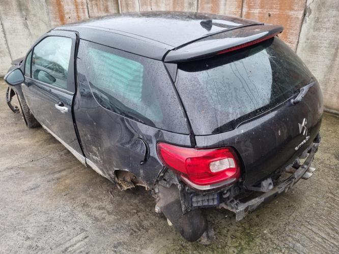Image Feu arriere principal droit (feux) - CITROEN DS3