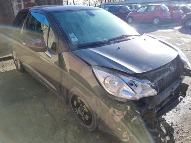 Image Feu arriere principal gauche (feux) - CITROEN DS3