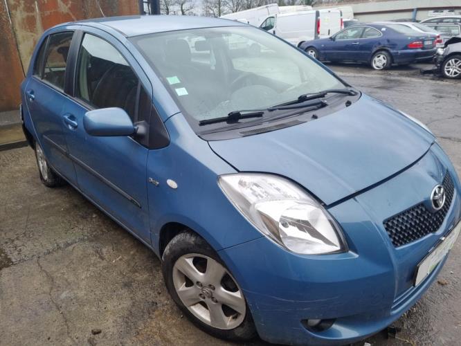 Image Pare choc arriere - TOYOTA YARIS 2