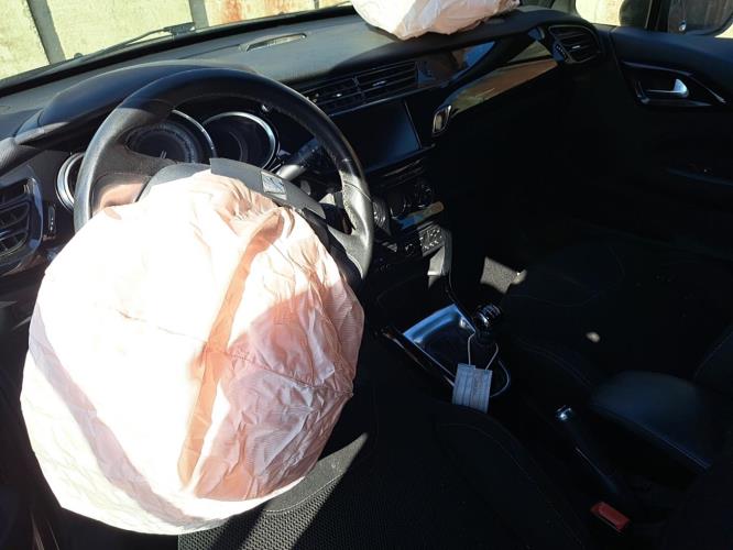 Image Porte fusible - CITROEN DS3
