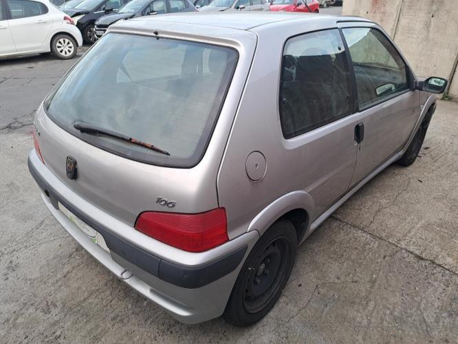 Image Feu arriere principal droit (feux) - PEUGEOT 106