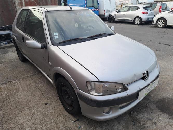Image Feu arriere principal droit (feux) - PEUGEOT 106