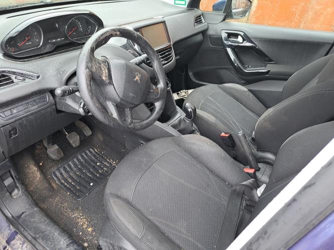 Image Feu arriere stop central - PEUGEOT 208 1
