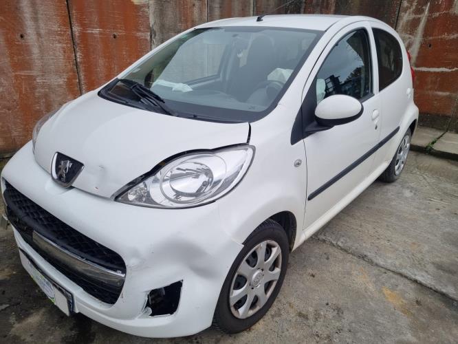 Image Lunette arriere - PEUGEOT 107