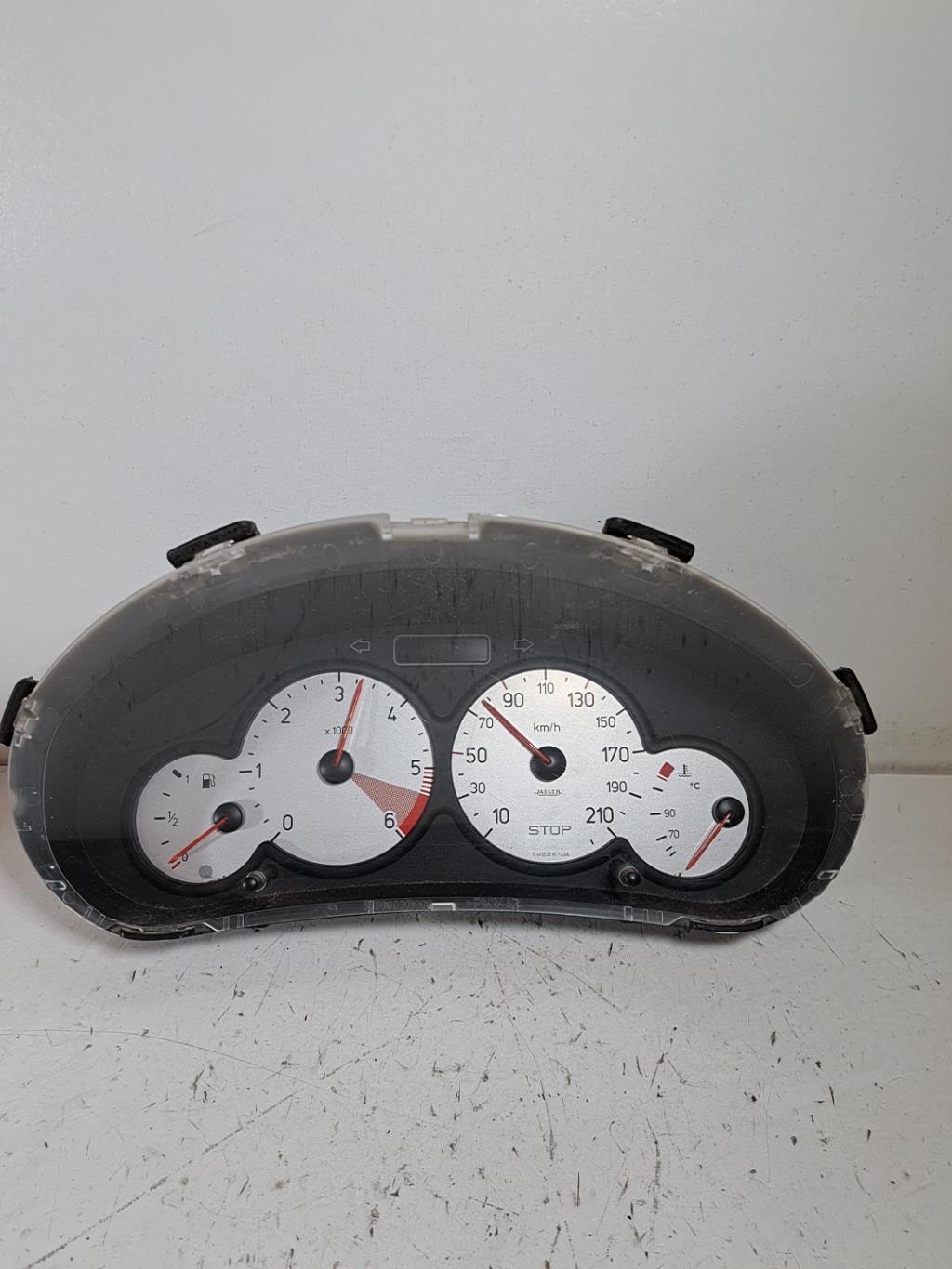 Compteur PEUGEOT 206 PHASE 1 BREAK Diesel - 1
