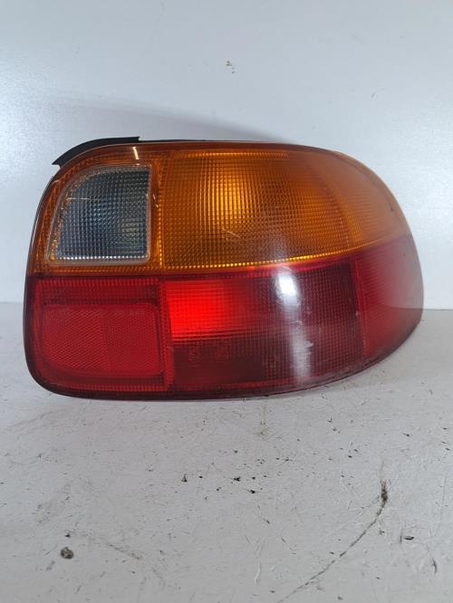 Image Feu arriere principal droit (feux) - HONDA CRX 3