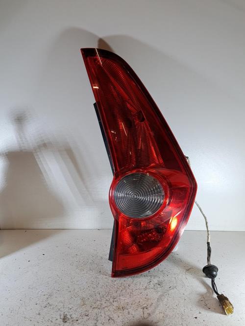 Image Feu arriere principal droit (feux) - OPEL AGILA B