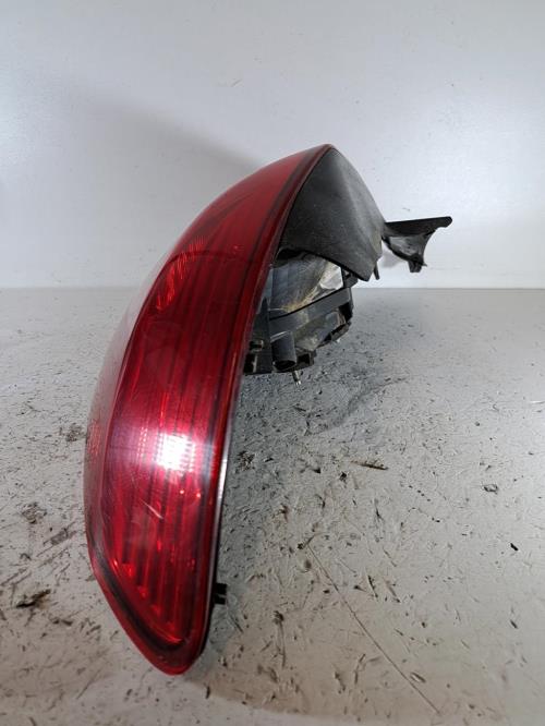 Image Feu arriere principal droit (feux) - OPEL CORSA D