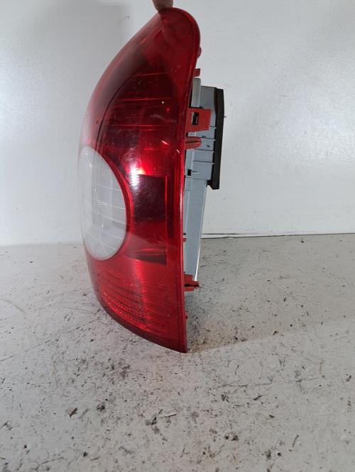Image Feu arriere principal droit (feux) - RENAULT CLIO 2