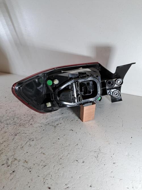 Image Feu arriere principal droit (feux) - RENAULT CLIO 4