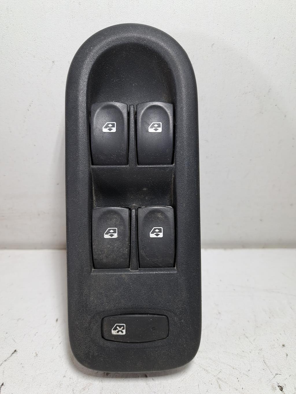Pièce Auto