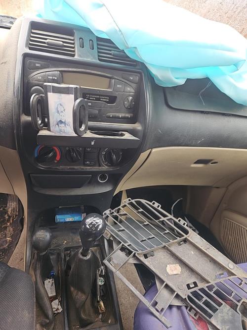 Image Porte avant gauche - NISSAN TERRANO 2