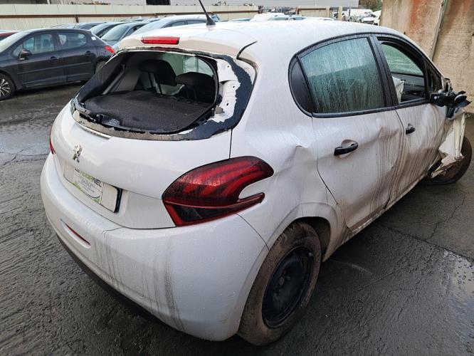 Image Plage arriere - PEUGEOT 208 1