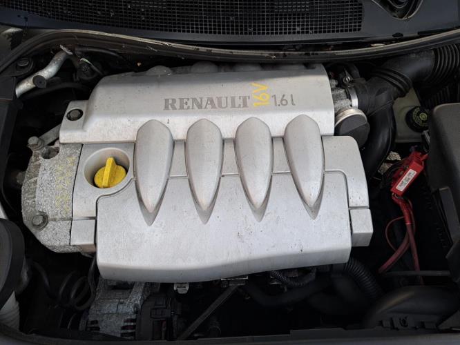 Image Pare choc avant - RENAULT MEGANE 2