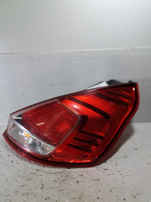 Image Feu arriere principal droit (feux) - FORD FIESTA 6