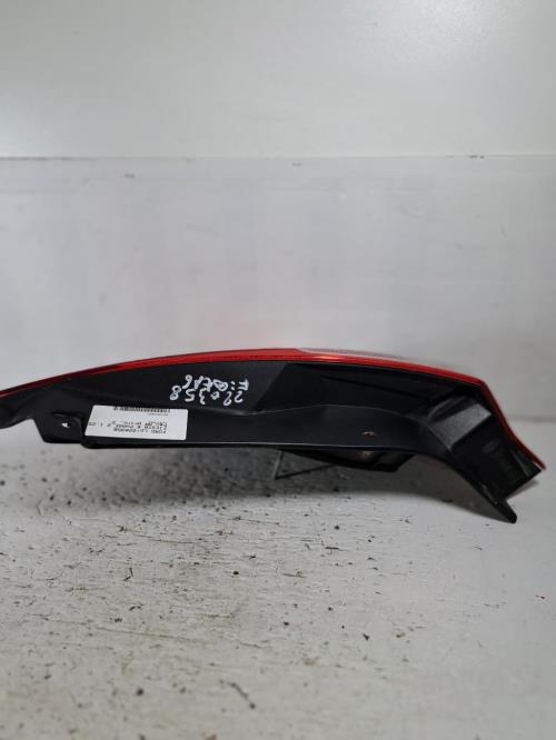 Image Feu arriere principal droit (feux) - FORD FIESTA 6