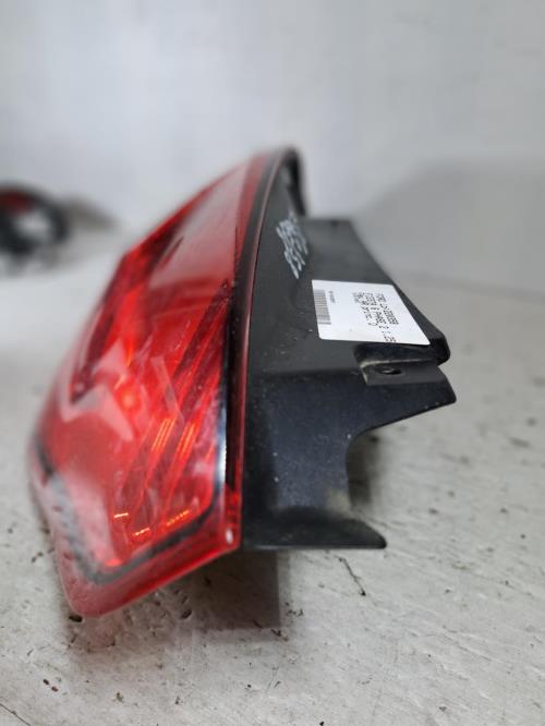 Image Feu arriere principal droit (feux) - FORD FIESTA 6