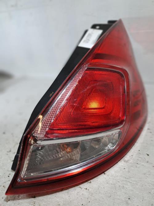Image Feu arriere principal droit (feux) - FORD FIESTA 6