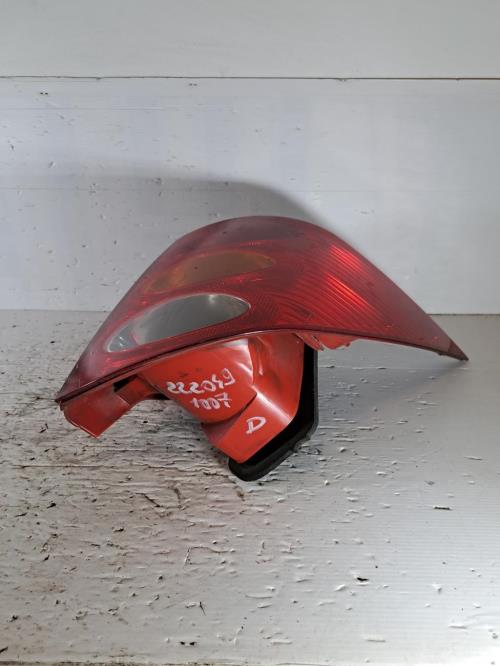 Image Feu arriere principal droit (feux) - PEUGEOT 1007