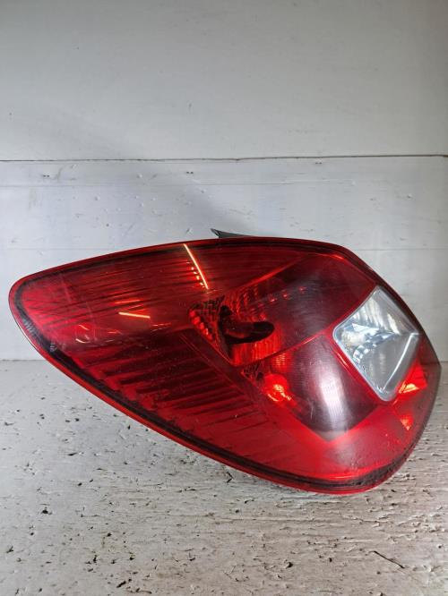 Image Feu arriere principal gauche (feux) - OPEL CORSA D