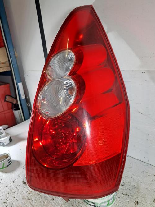 Image Feu arriere principal droit (feux) - MAZDA 5 1