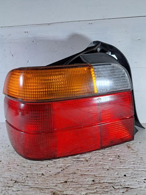 Image Feu arriere principal gauche (feux) - BMW SERIE 3 E36