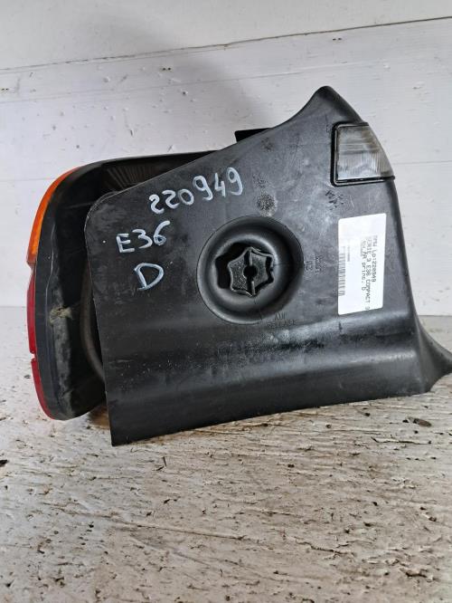 Image Feu arriere principal droit (feux) - BMW SERIE 3 E36