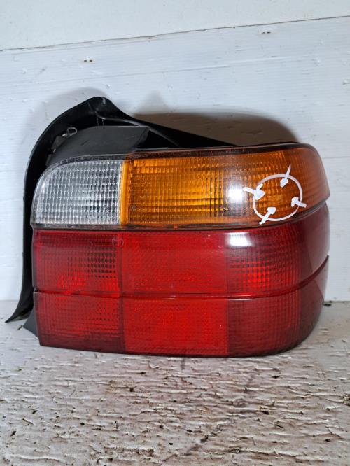 Image Feu arriere principal droit (feux) - BMW SERIE 3 E36