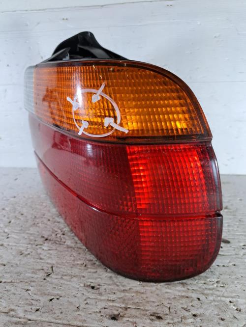 Image Feu arriere principal droit (feux) - BMW SERIE 3 E36