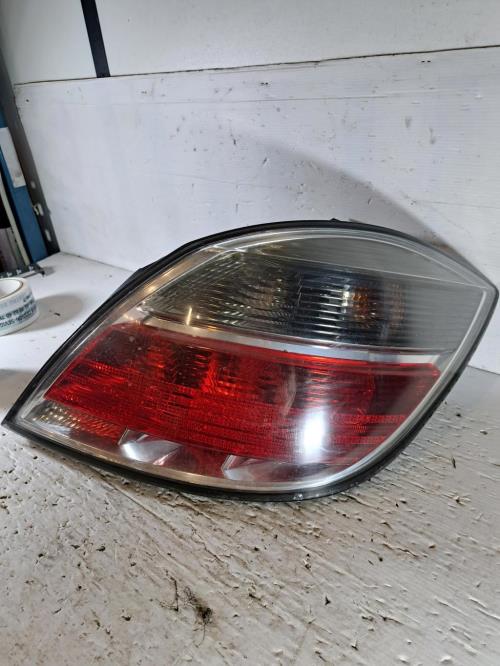 Image Feu arriere principal droit (feux) - OPEL ASTRA H