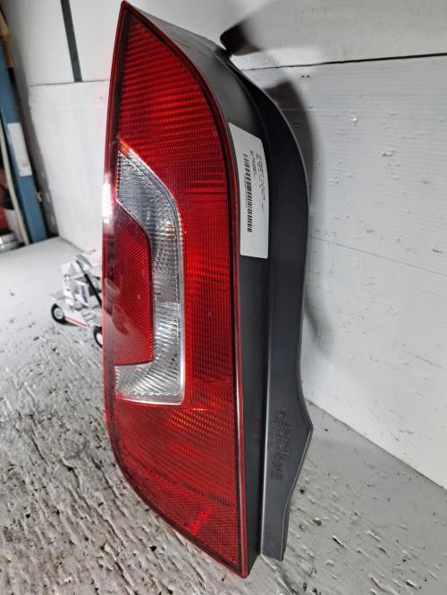 Image Feu arriere principal gauche (feux) - VOLKSWAGEN UP