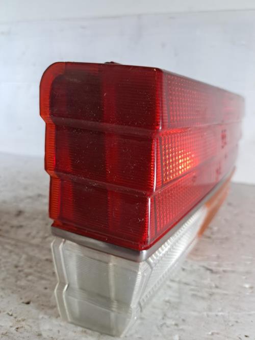 Image Feu arriere principal droit (feux) - RENAULT R25