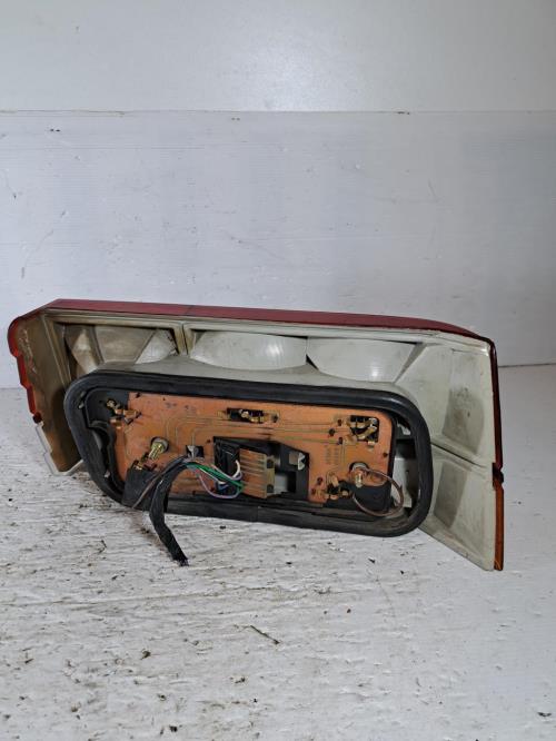 Image Feu arriere principal gauche (feux) - RENAULT R25