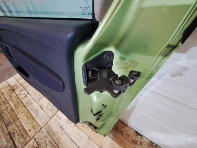 Image Porte avant droit - PEUGEOT 1007