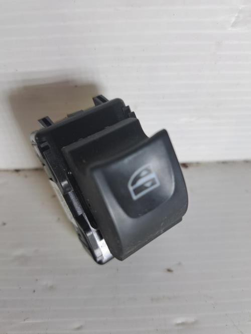 Image Interrupteur de leve vitre avant droit - RENAULT 