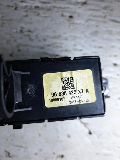 Image Bouton/Interrupteur - PEUGEOT 3008 1