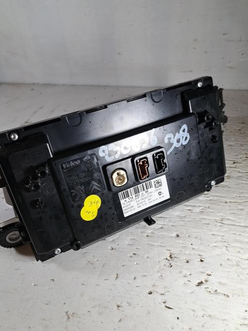 Image Ecran GPS - PEUGEOT 308 2 SW